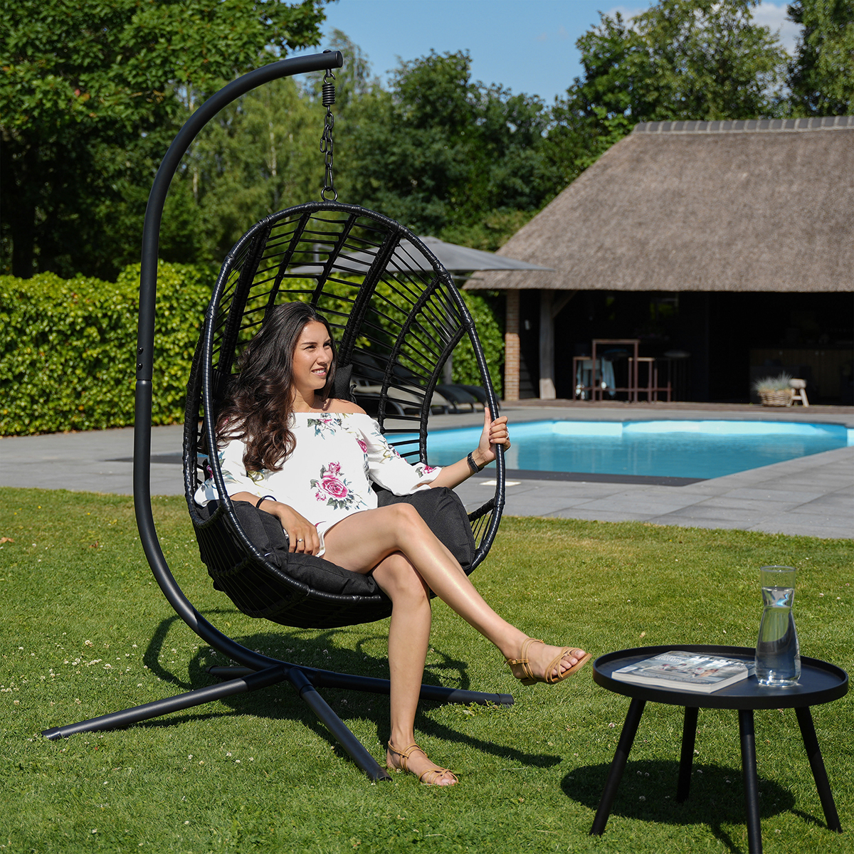 Swoods hanging chair